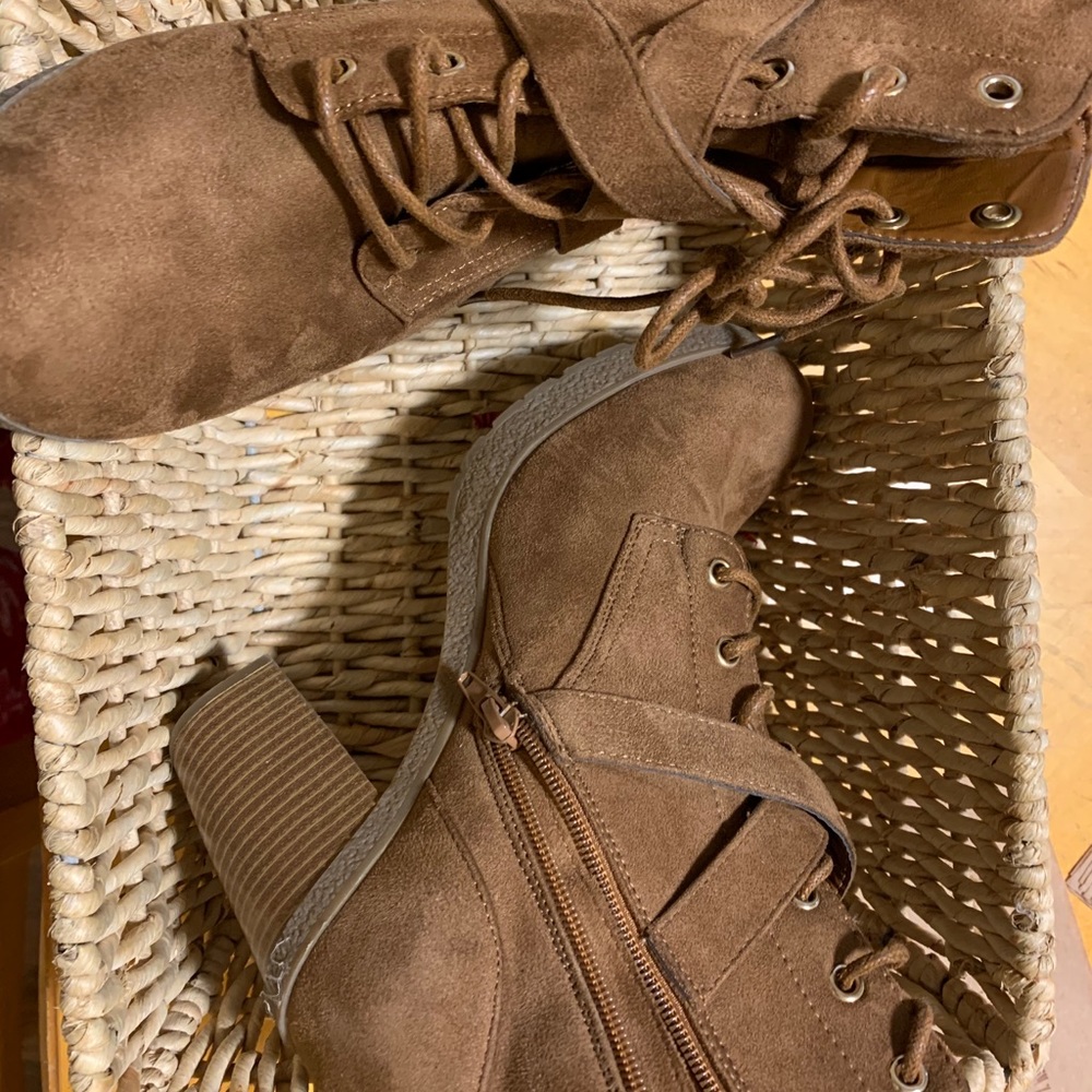 Women’s Boots
